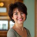 Gambar profil Puan Alia, pemilik Kafe Impiana.